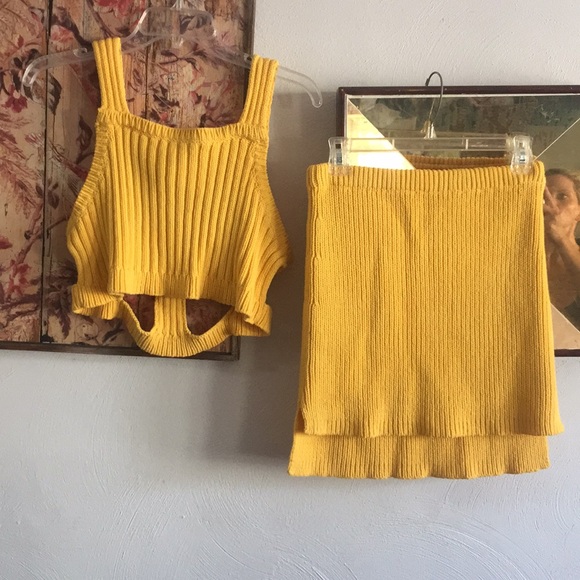 NASTY GAL STRETCH YELLOW 2PC CROP SKIRT SET M - Picture 3 of 13
